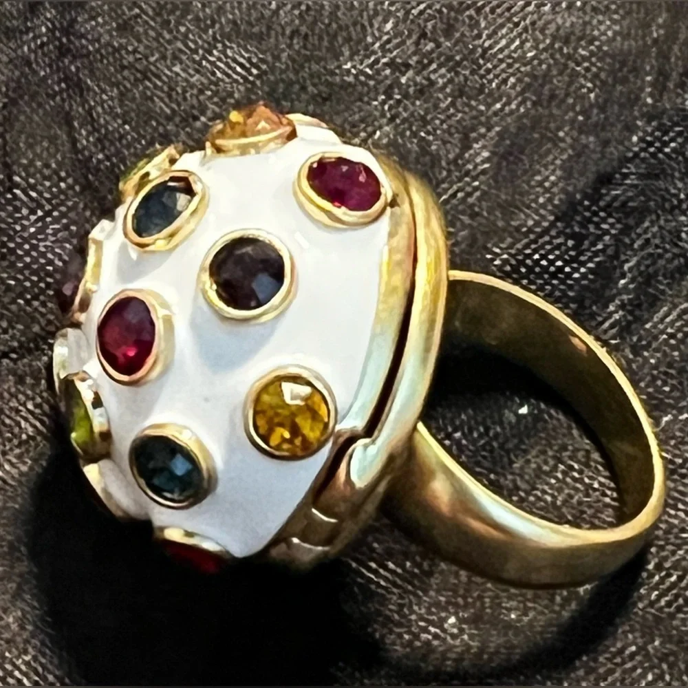 Authentic Tory Burch Gold and Cream Statement Ring Size 7